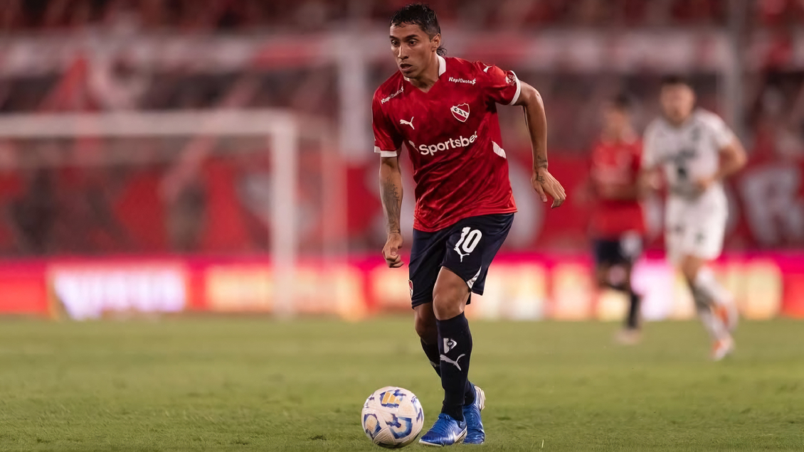 El legendario Ricardo Bochini pidió mesura con Luciano Cabral