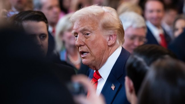 Donald Trump firmó decretó que prohíbe competir a atletas transgénero en deportes femeninos