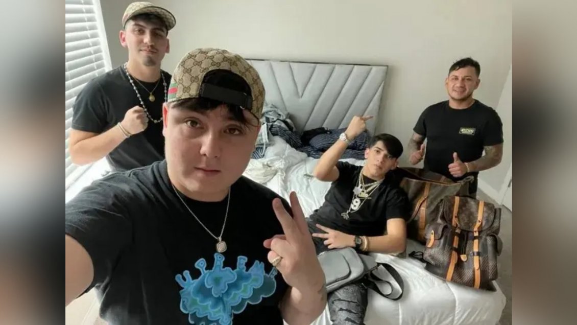 Chilenos detenidos en EE.UU. se fotografiaron con las joyas que robaron en casa de estrella de la NFL