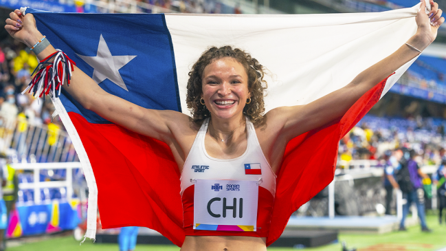Martina Weil brilló al establecer una nueva marca nacional en los 400 metros indoor