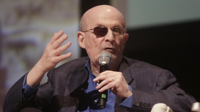 Parte juicio por homicidio frustrado de Salman Rushdie