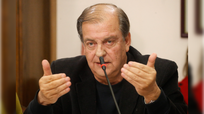 Francisco Vidal: Un cambio de opinión de Bachelet modifica todo el escenario electoral