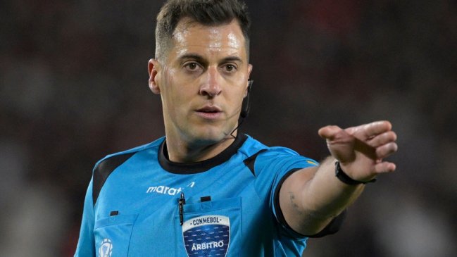 Conmebol designó a árbitro para el partido entre La Roja y Ecuador en Clasificatorias