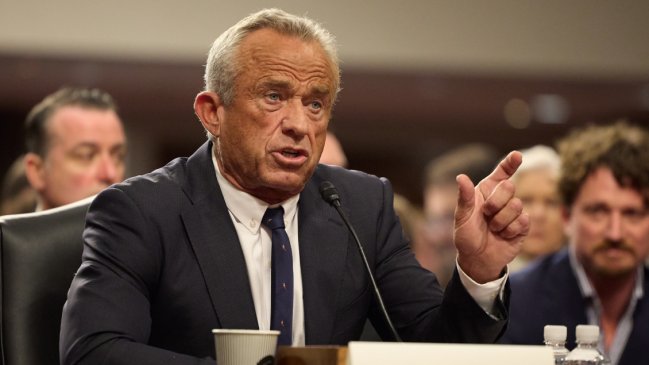 Senado de EEUU confirmó al antivacunas Robert Kennedy Jr. como ministro de Salud