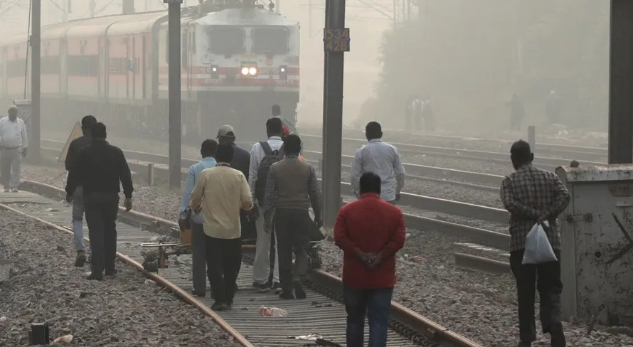 Al menos 15 muertos dejó estampida en estación de tren de Nueva Delhi