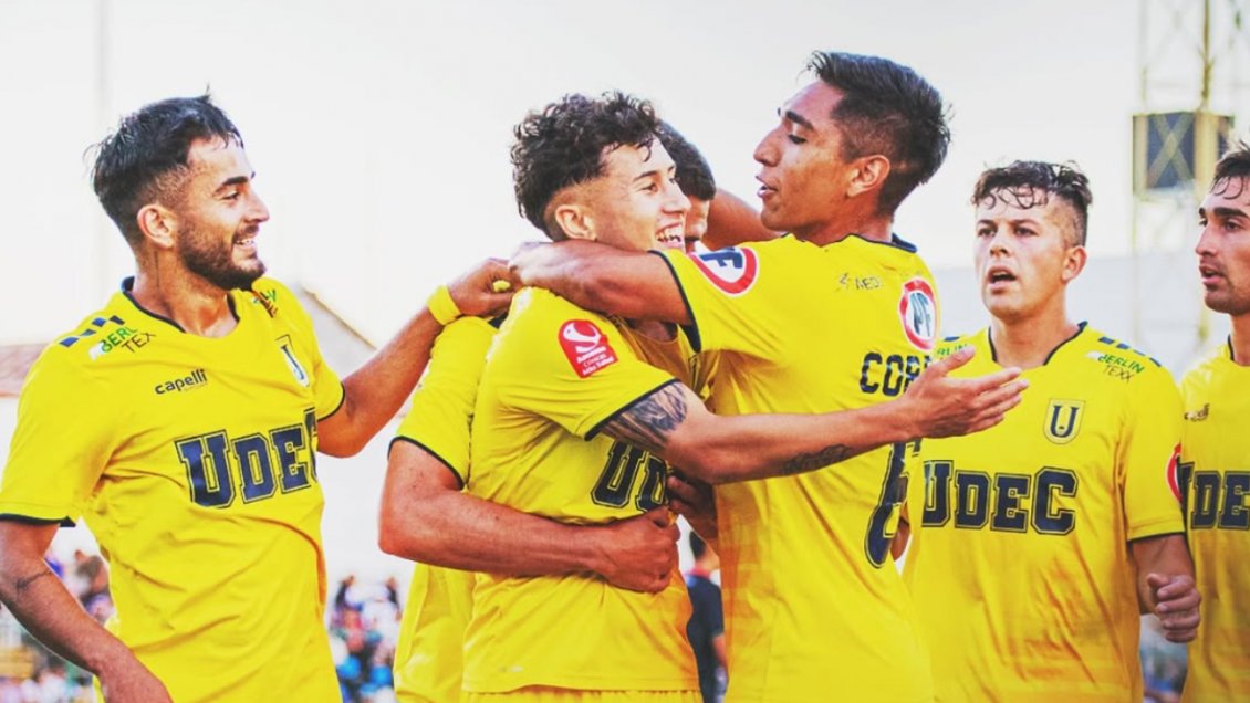 Universidad de Concepción goleó a Santa Cruz en duelo pendiente de la Copa Chile