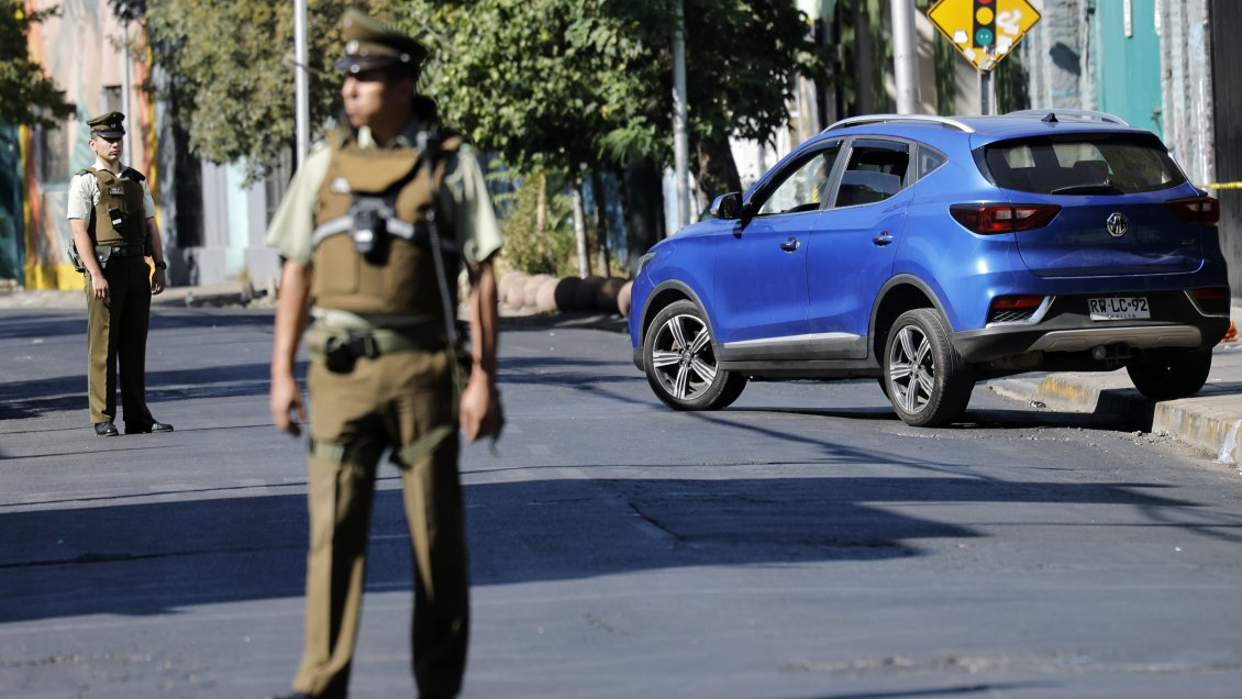 Carabineros detuvo a dos adolescentes en Maipú por receptación y homicidio frustrado