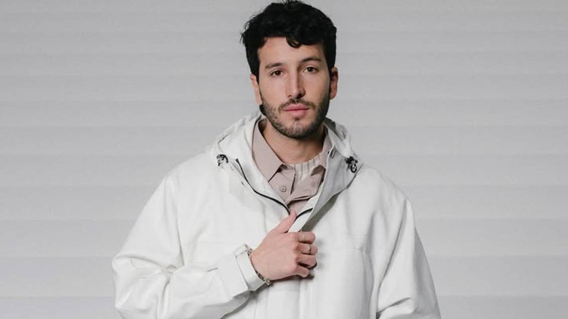 Sebastián Yatra aparece en silla de ruedas a solo días de Viña 2025