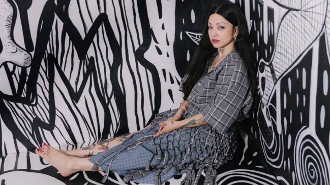 Mon Laferte responde a críticas de artistas visuales: 