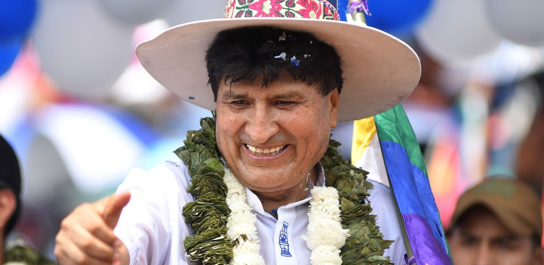 Evo Morales anuncia su candidatura presidencial