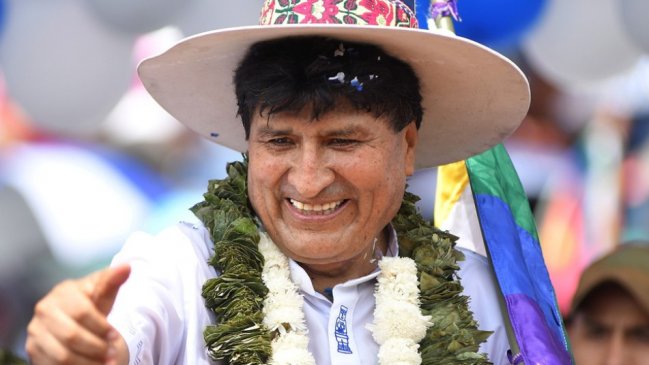 Evo Morales anuncia su candidatura presidencial
