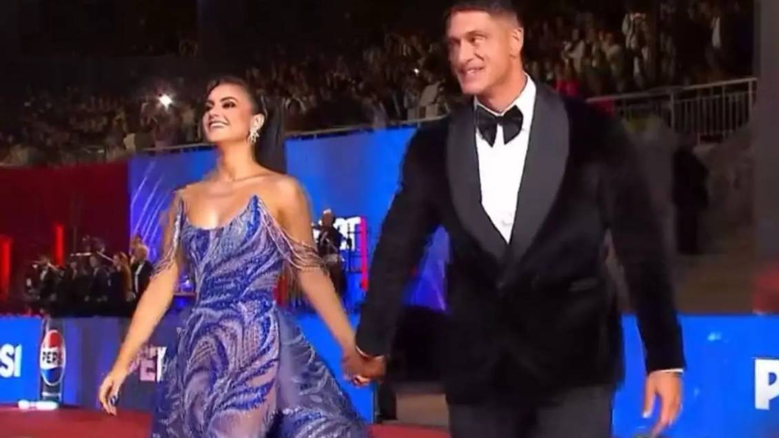 Emilia Dides y Sammis Reyes confirmaron su relación en la Gala de Viña 2025