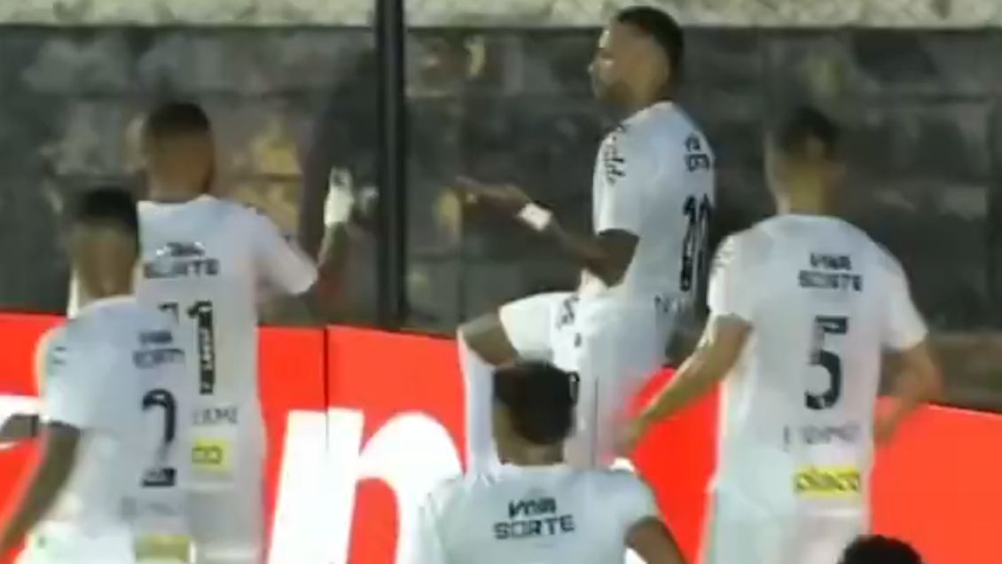 [VIDEO] Neymar anotó un golazo olímpico para Santos
