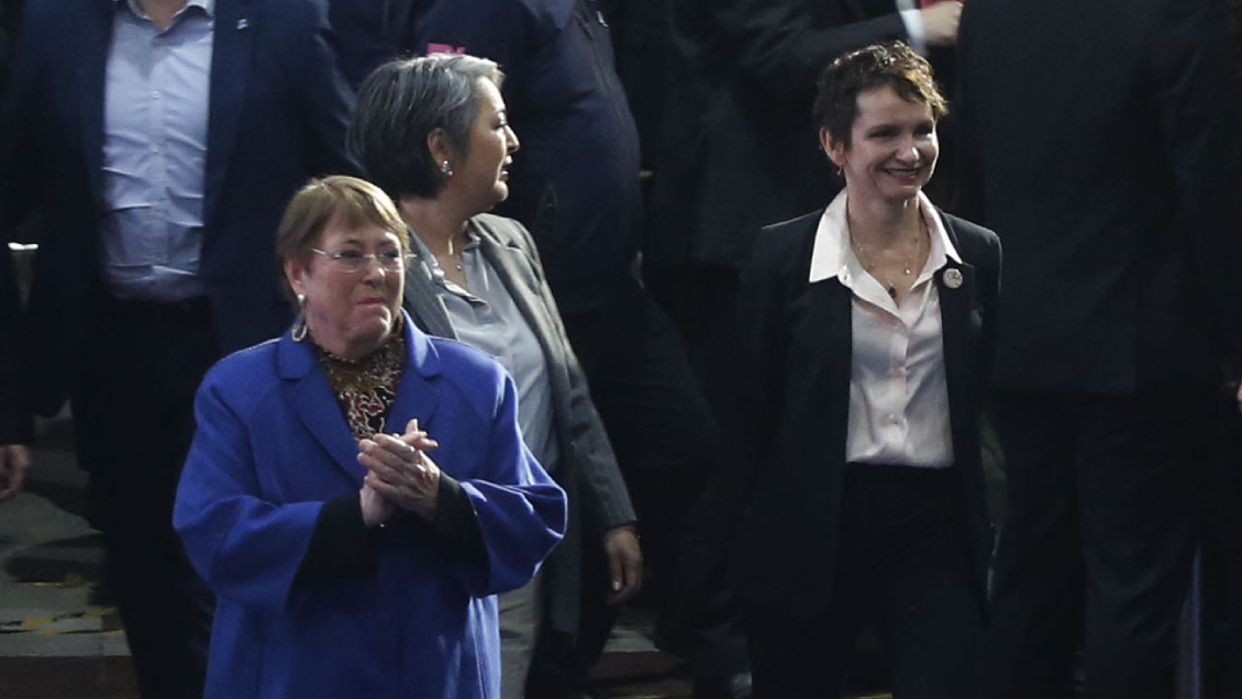 Gobierno insta al oficialismo a definir un candidato que 