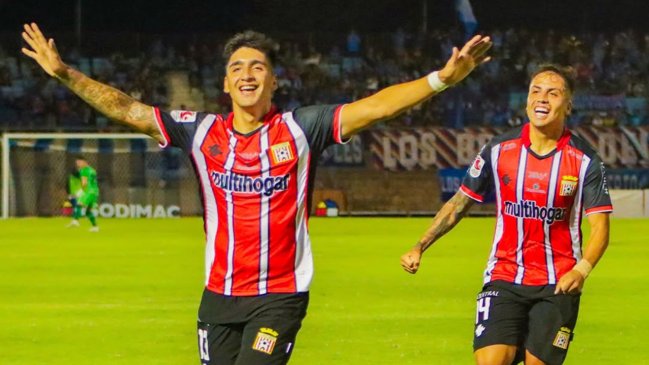 Ascenso: Curicó Unido amargó a San Marcos de Arica en el cierre de la primera fecha