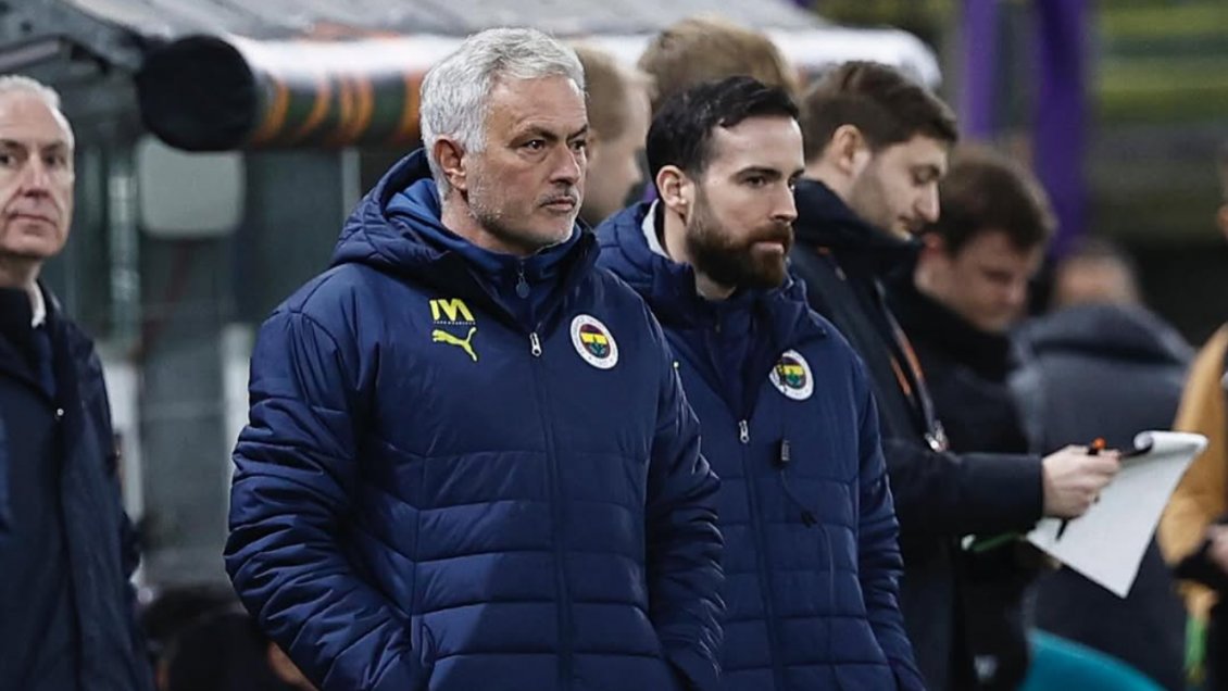 Galatasaray denunciará a Mourinho por declaraciones racistas tras clásico en Turquía