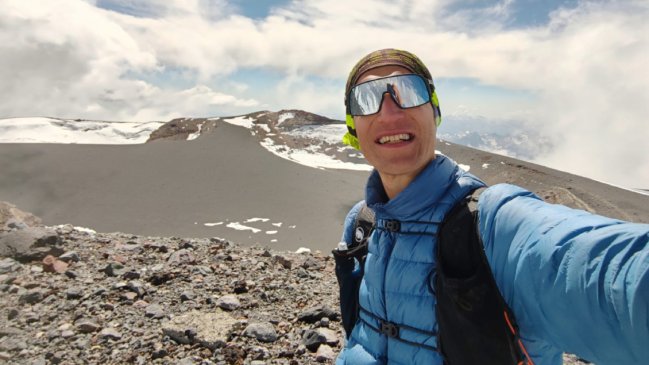 Profesor de matemáticas correrá desde Plaza de Armas hasta la cumbre del Cerro El Plomo