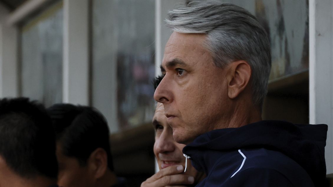 Buljubasich sobre Tiago Nunes: Hace un muy buen trabajo, su puesto no está sobre la mesa