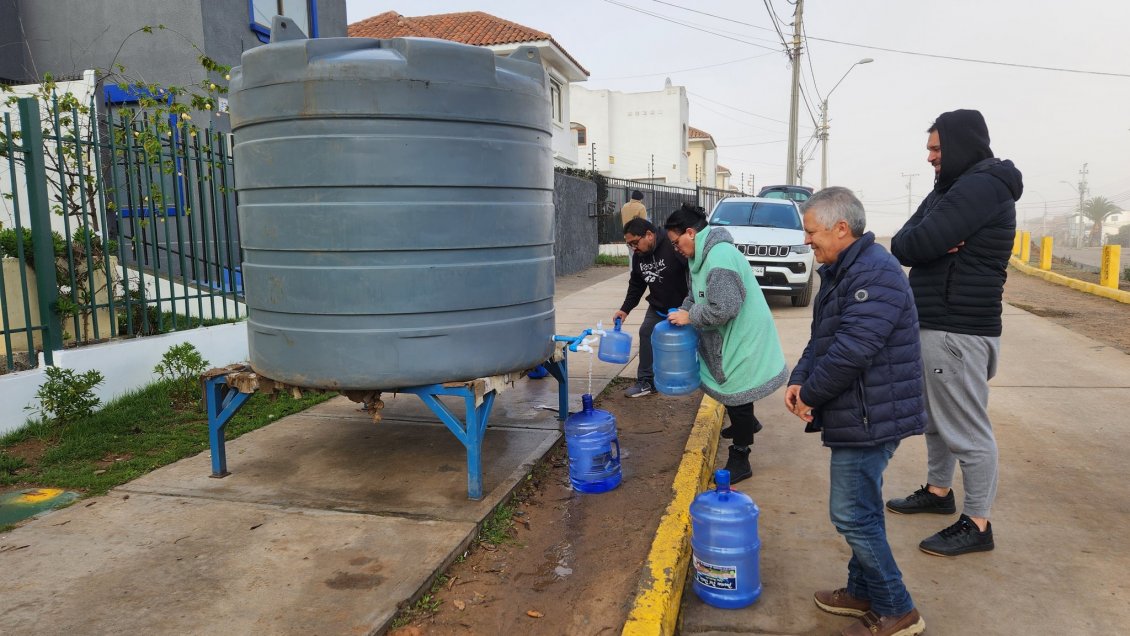 Antofagasta: 52.000 hogares siguen sin agua tras emergencia eléctrica