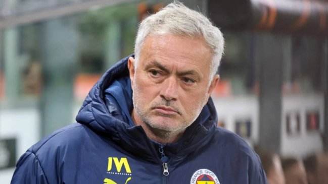 José Mourinho fue sancionado con cuatro partidos en Turquía por 