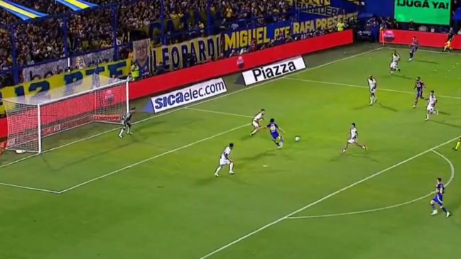 [VIDEO] La increíble pifia de Edinson Cavani en el duelo de Boca Juniors ante Rosario Central