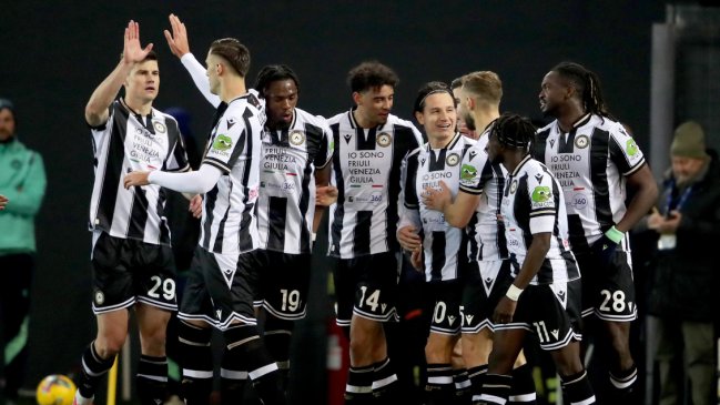 Alexis Sánchez y Damián Pizarro vieron desde la banca el triunfo de Udinese sobre Parma