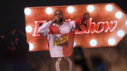   Eladio Carrión derrochó energía en su debut en el Festival de Viña 