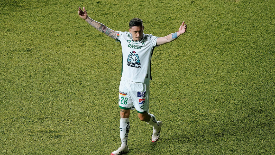 Echeverría mantuvo a León como puntero con un agónico gol ante Tijuana