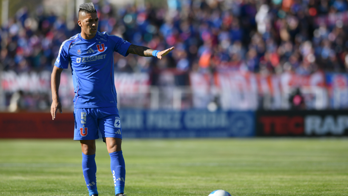 [VIDEO] El insólito tiro libre de Leandro Fernández en la derrota de la U ante Cobresal