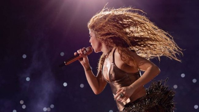 Shakira llega a Argentina luego de cancelar sus conciertos en Chile