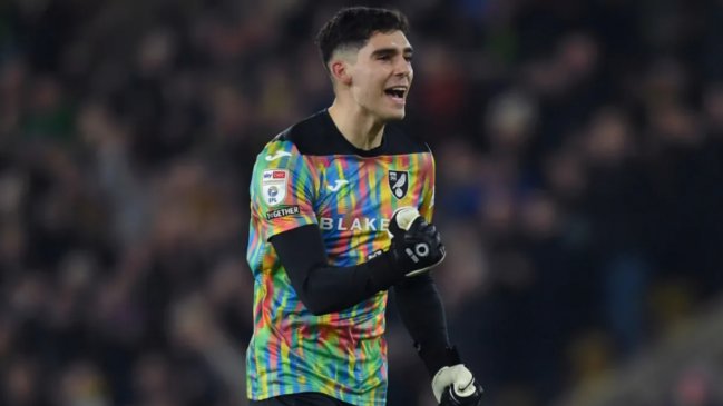 Vicente Reyes debutó en el primer equipo de Norwich City