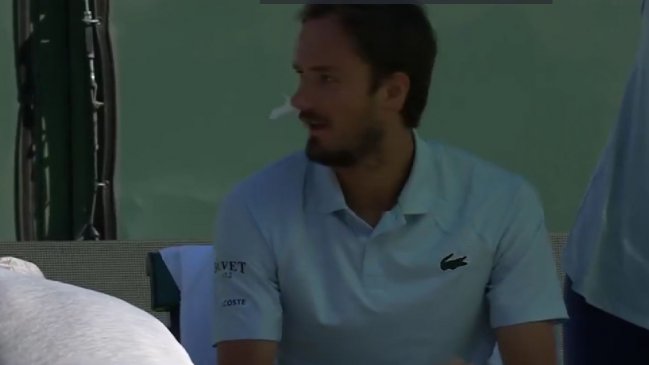 Tras apenas dos games: Medvedev tuvo hemorragia nasal pero ganó por retiro de Michelsen en Indian Wells