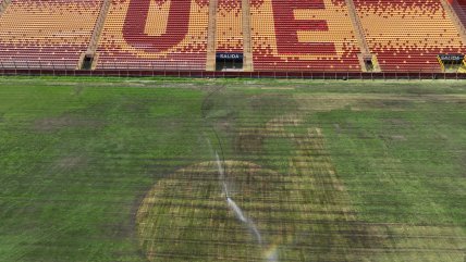   Gerente de U. Española y el pasto de Santa Laura: Los cancheros creen que entre colegas se perjudican 