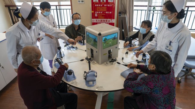 China acelerará formación para profesionales de medicina y atención a personas mayores