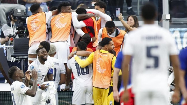 [VIDEO] Waterman celebró con Thierry Henry tras eliminar con golazo a EE.UU. en la Nations League