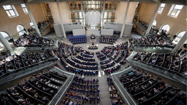 Parlamento alemán arrancó una nueva legislatura dominado por conservadores y ultraderechistas