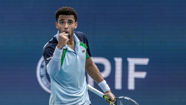 Arthur Fils dio la sorpresa y eliminó a Alexander Zverev en octavos del Masters de Miami