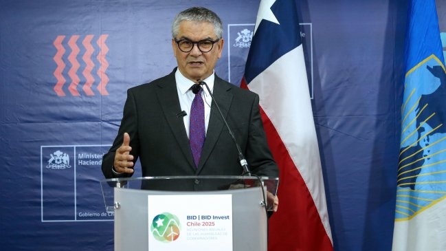 Marcel confía en internacionalización de Chile para enfrentar aranceles de Trump