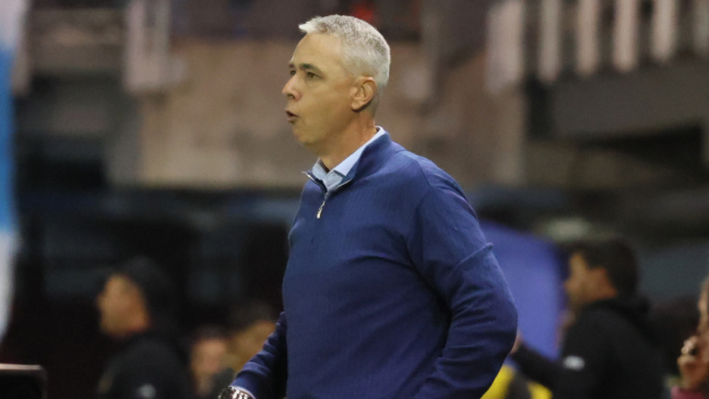 Nunes tras el fracaso de la UC en Copa Chile: Es imposible que yo deje el cargo