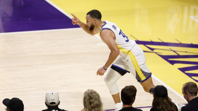 Stephen Curry y Golden State Warriors ganaron la batalla en Los Angeles