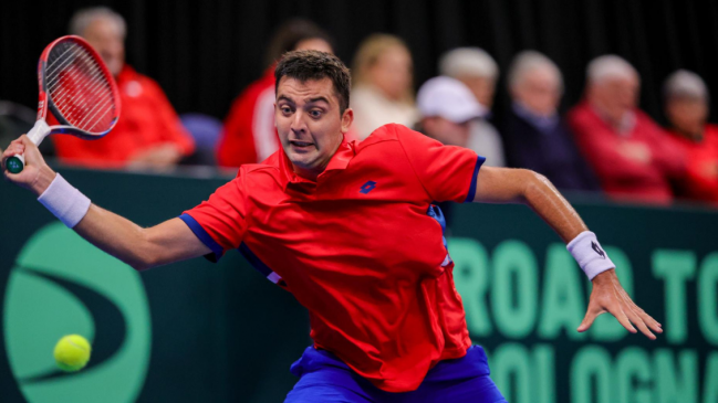 Tomás Barrios mantuvo su sólida racha y avanzó a cuartos de final en Sarasota