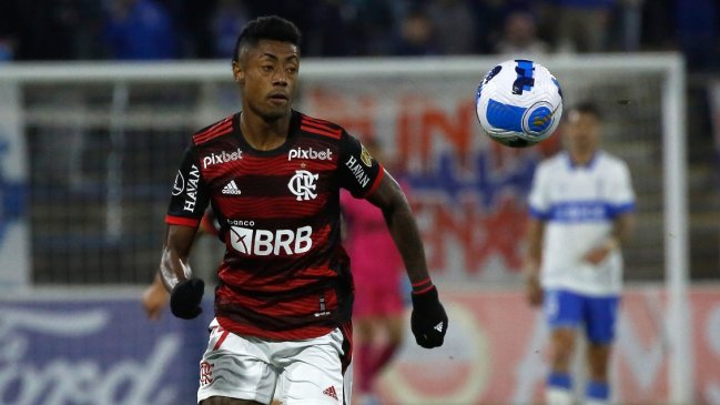 Compañero de Erick Pulgar fue imputado por presunto amaño