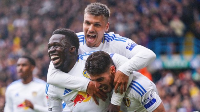 Leeds United regresó a la Premier League dos años después