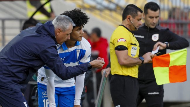 Arbitro informó desprolijidad de U. Católica en el partido con Deportes Limache