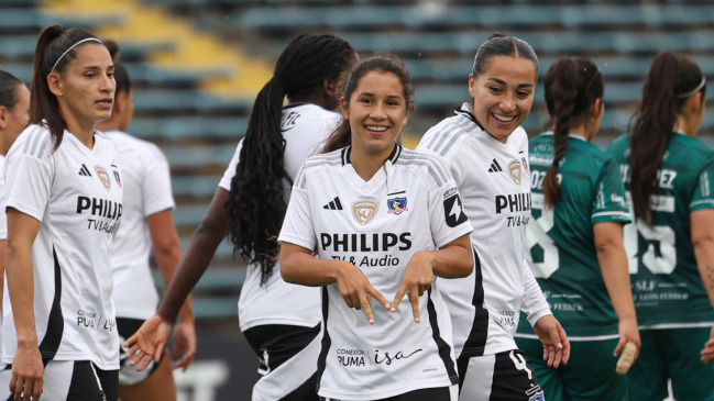 Colo Colo goleó a Santiago Wanderers y mantuvo su liderato en la Liga Femenina