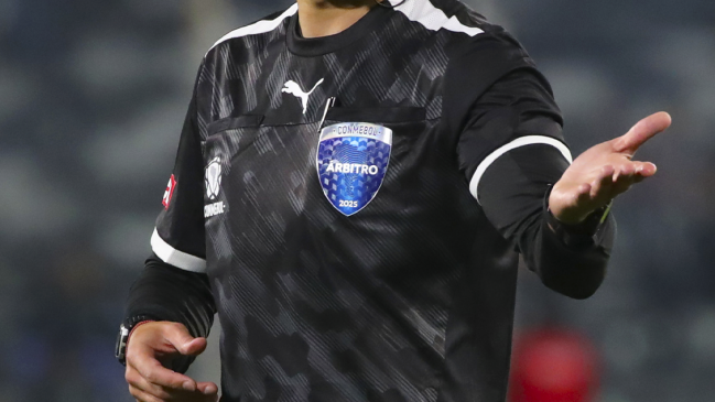 Conmebol designó a los árbitros para duelos de Colo Colo y la U. de Chile en Copa Libertadores