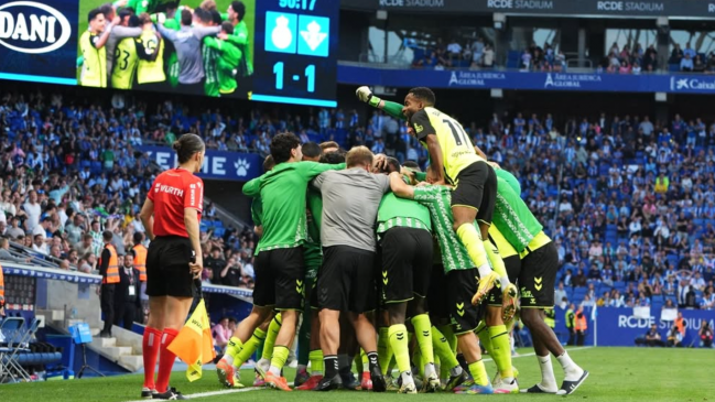 Betis de Pellegrini remontó ante Espanyol y sigue en la lucha por puestos de Champions