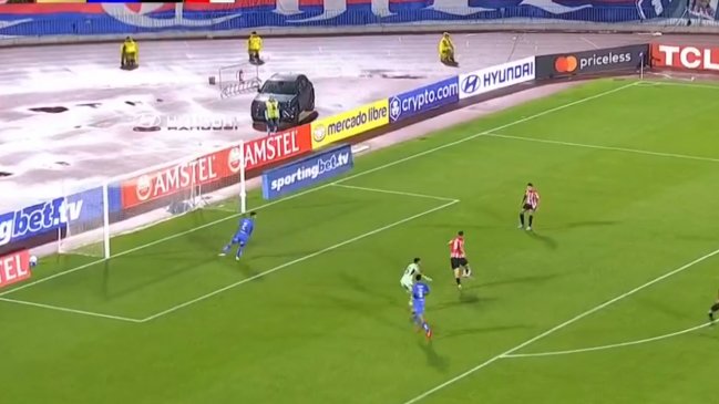 [VIDEO ] Carrillo eludió a Castellón tras una contra y marcó el tercero de Estudiantes ante la U