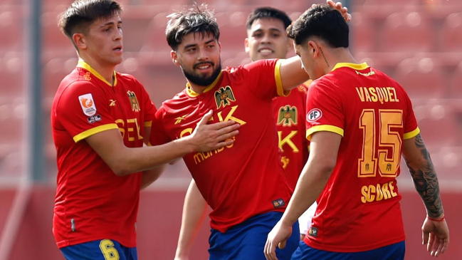 U. Española aplastó a D. Concepción y quedó a un paso de los octavos de Copa Chile