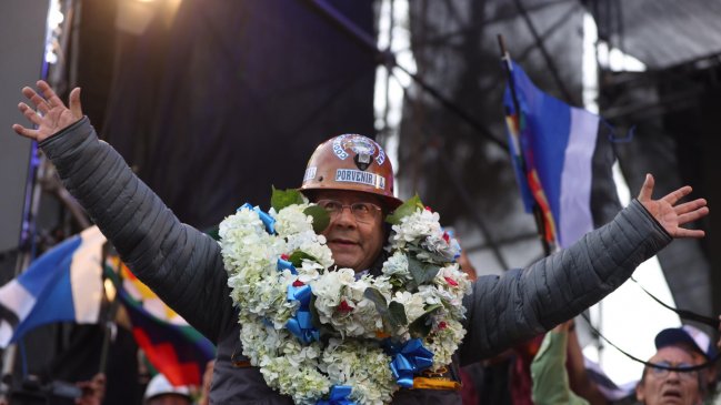 Arce declinó ir por la reelección en Bolivia y pidió a Evo Morales bajar su candidatura